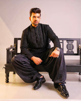 Karan kundra in black crochet kurta