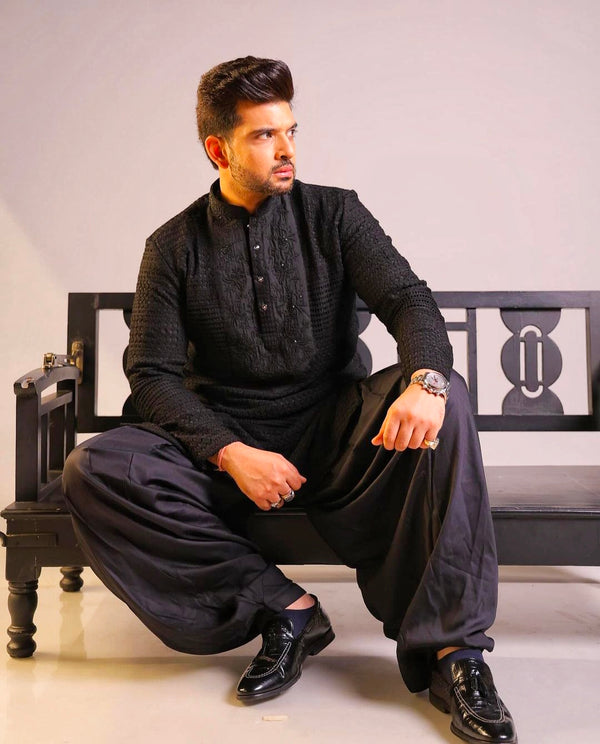 Karan kundra in black crochet kurta