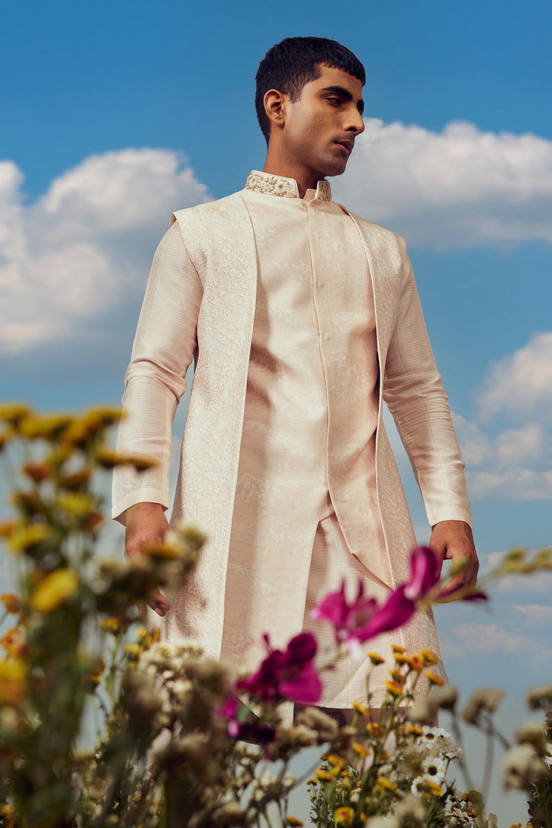 MULTI LAYER INDOWESTERN